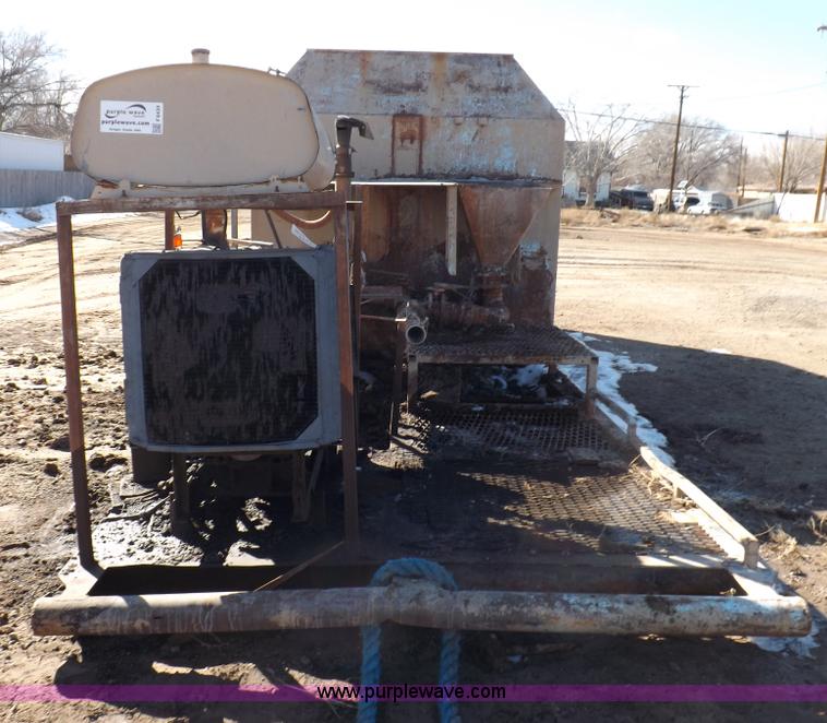 image for item F6439 Drilling mod/cement mixing pump with tank