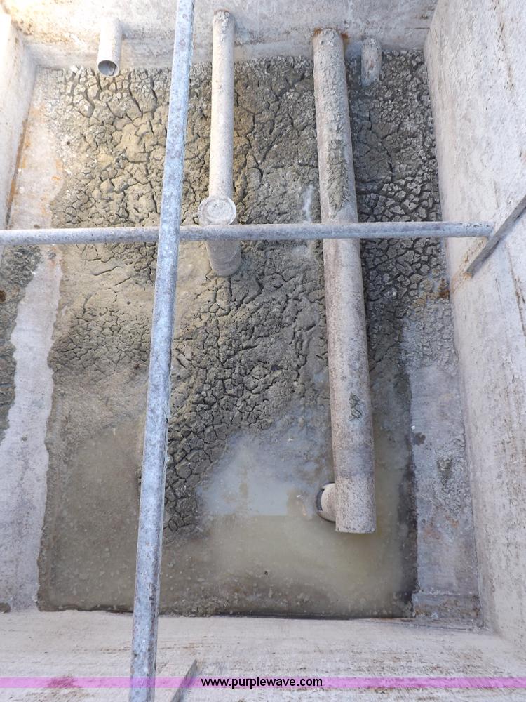 image for item F6439 Drilling mod/cement mixing pump with tank