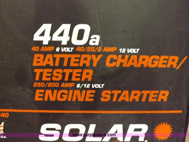 image for item J9171 Solar 440A battery booster