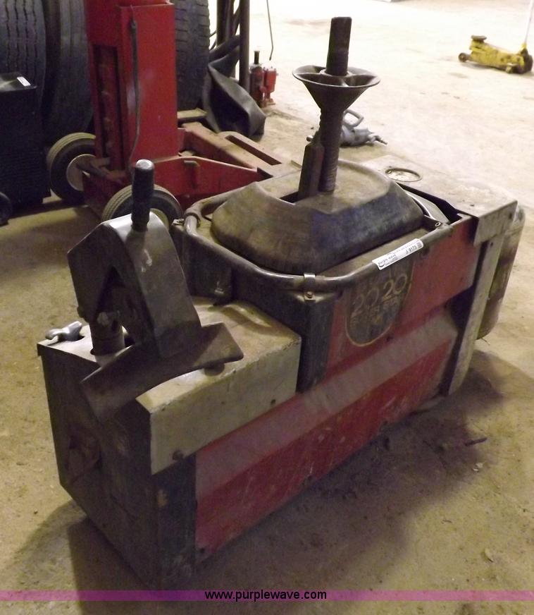 image for item J9173 Coats 2020 Super Star tire machine