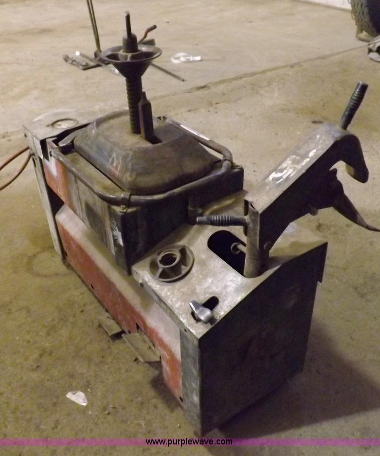 image for item J9173 Coats 2020 Super Star tire machine