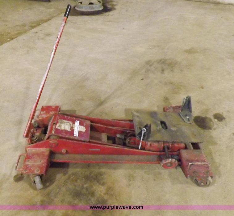 image for item J9175 Heavy duty truck transmission jack table