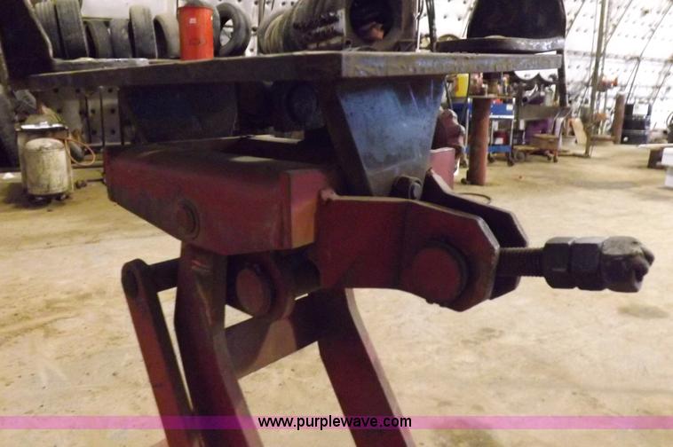 image for item J9175 Heavy duty truck transmission jack table