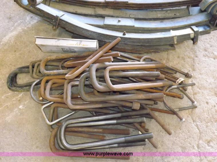 image for item J9189 Various Mack and other automotive parts