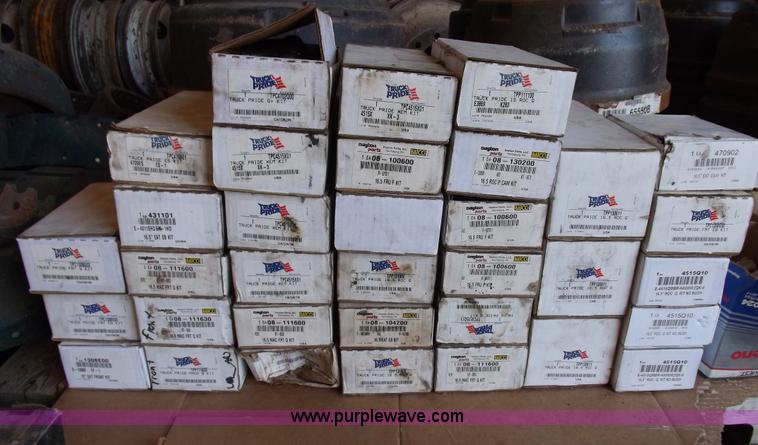 image for item J9189 Various Mack and other automotive parts