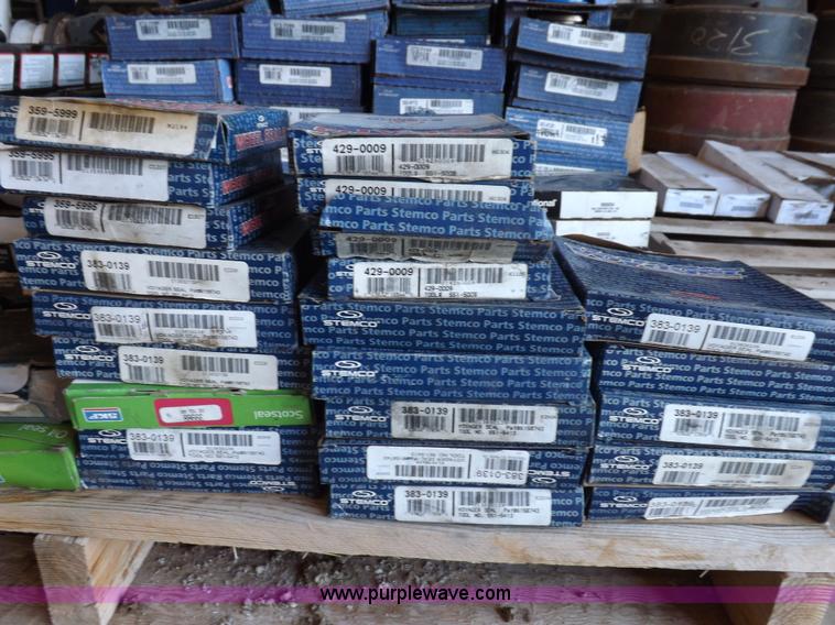 image for item J9189 Various Mack and other automotive parts