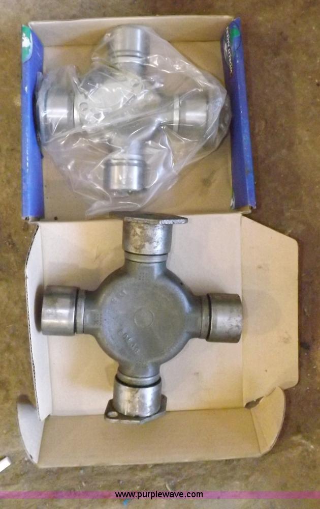 image for item J9189 Various Mack and other automotive parts