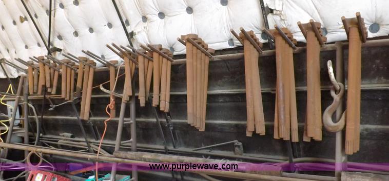 image for item J9189 Various Mack and other automotive parts