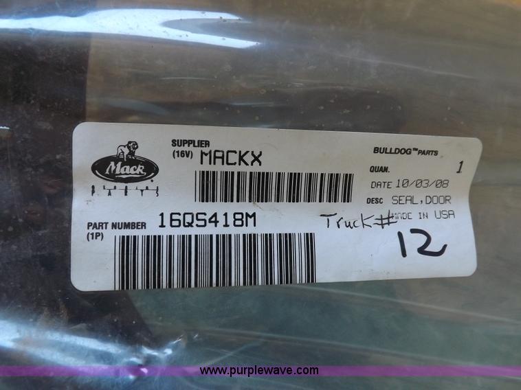 image for item J9190 Mack window glass