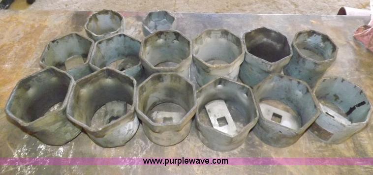 image for item J9192 Assortment of lock nut sockets