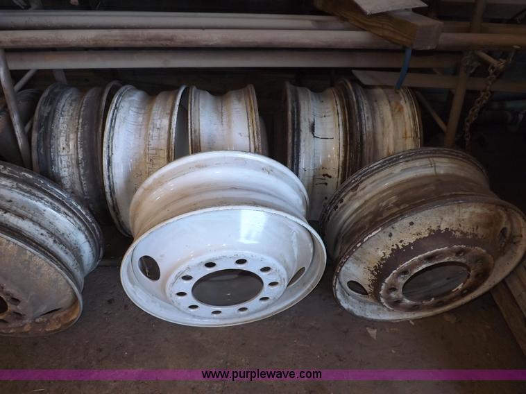 image for item J9199 (14) truck rims
