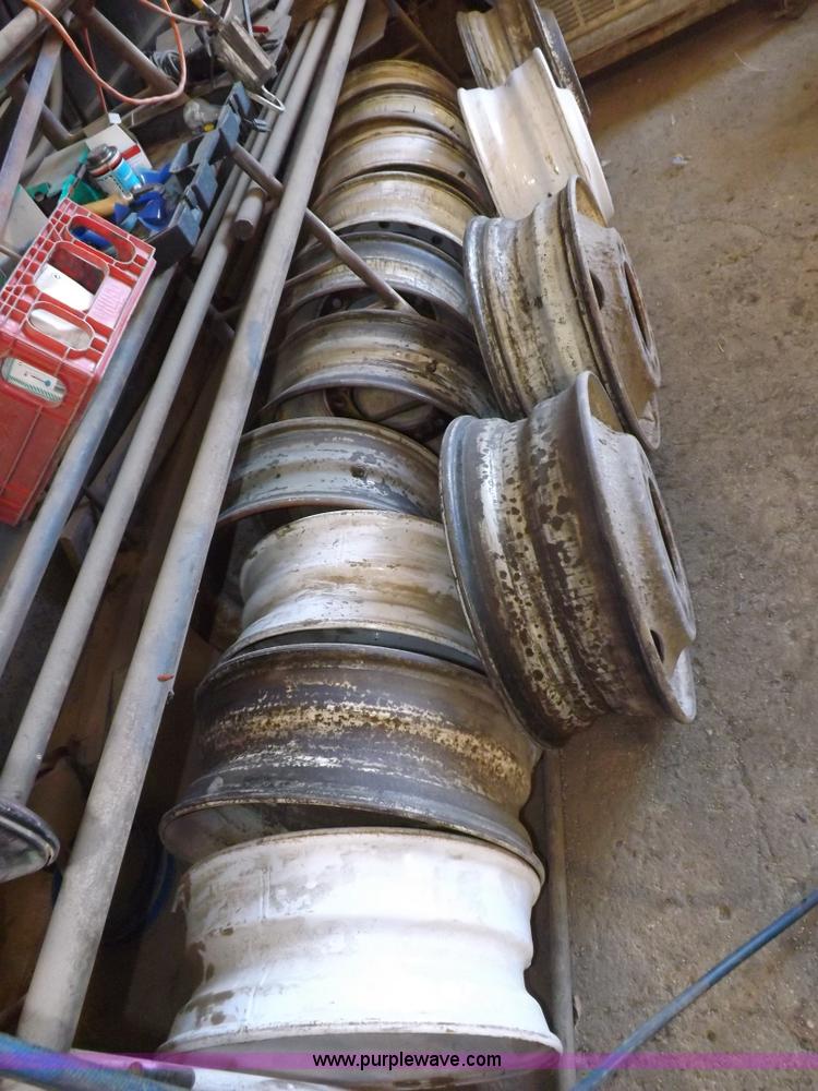 image for item J9199 (14) truck rims