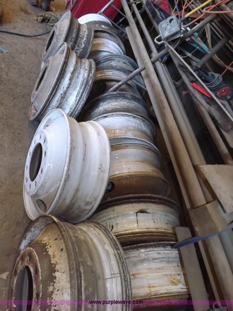 image for item J9199 (14) truck rims