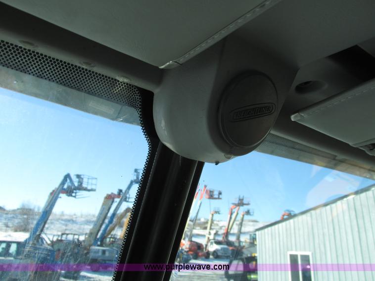 image for item A8501 2006 Freightliner Columbia semi truck