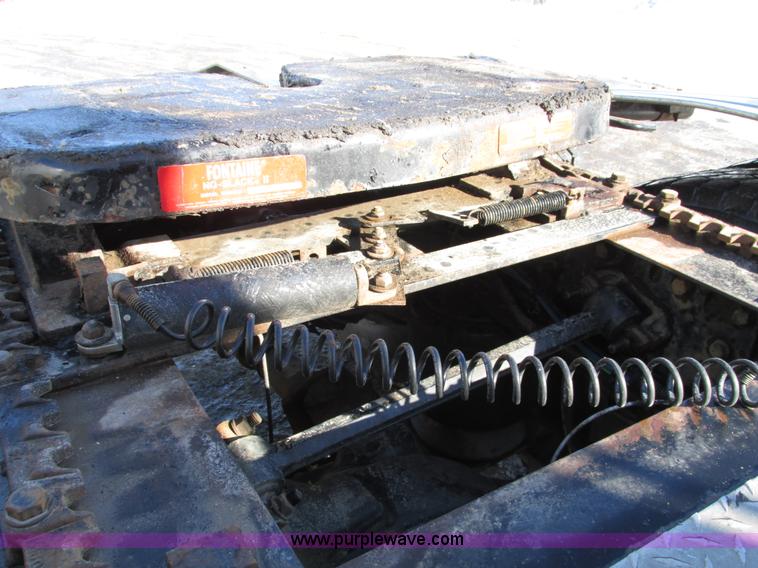 image for item A8501 2006 Freightliner Columbia semi truck