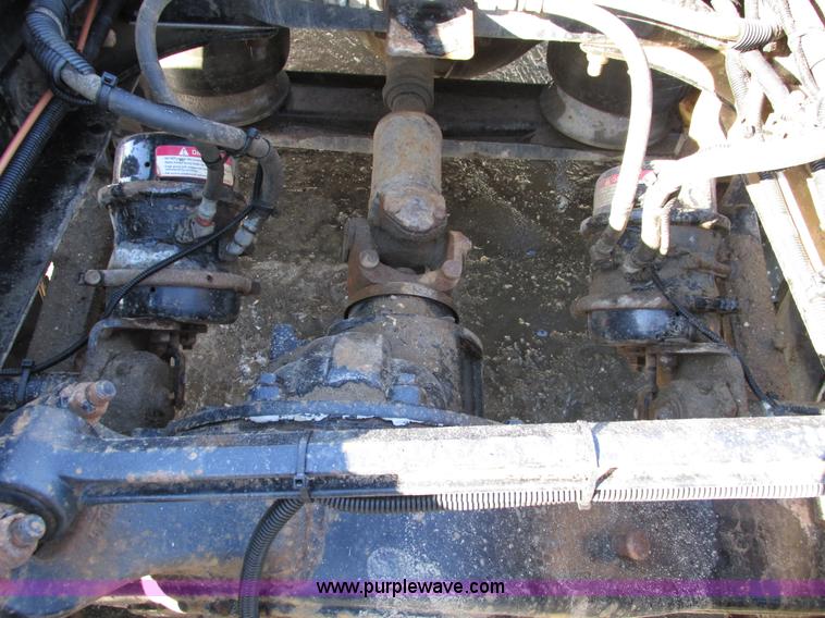 image for item A8501 2006 Freightliner Columbia semi truck