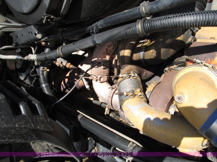 image for item A8501 2006 Freightliner Columbia semi truck