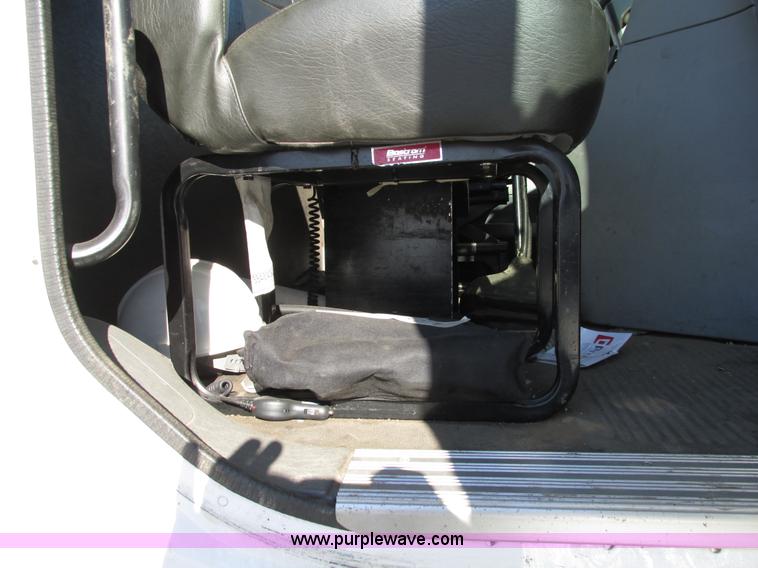 image for item A8501 2006 Freightliner Columbia semi truck