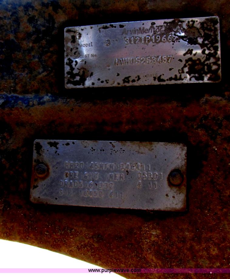 image for item A8501 2006 Freightliner Columbia semi truck