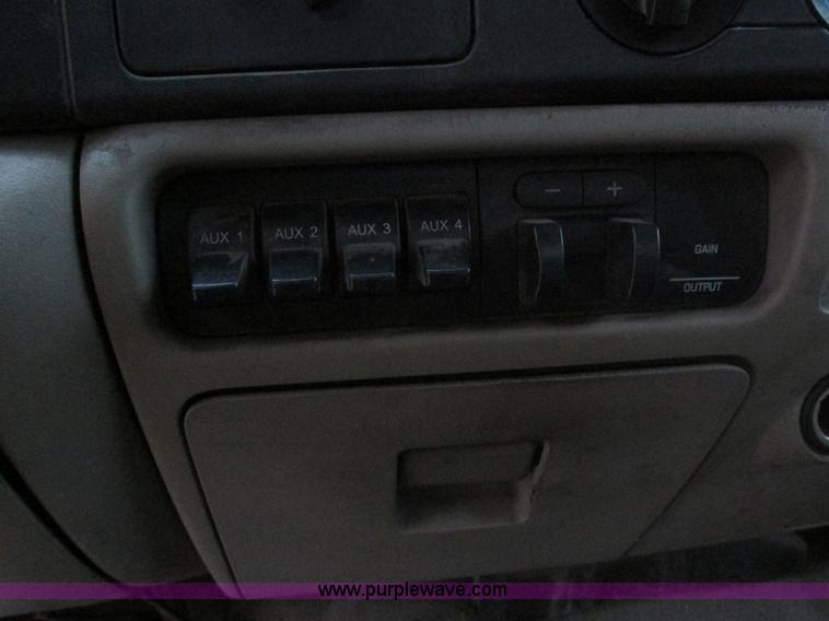 image for item AB9440 2006 Ford F250 Super Duty XL pickup truck