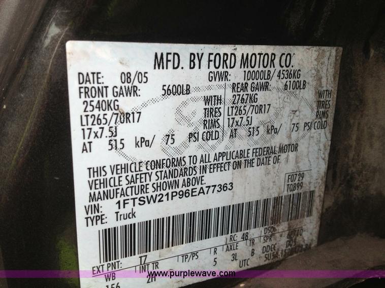 image for item AB9440 2006 Ford F250 Super Duty XL pickup truck