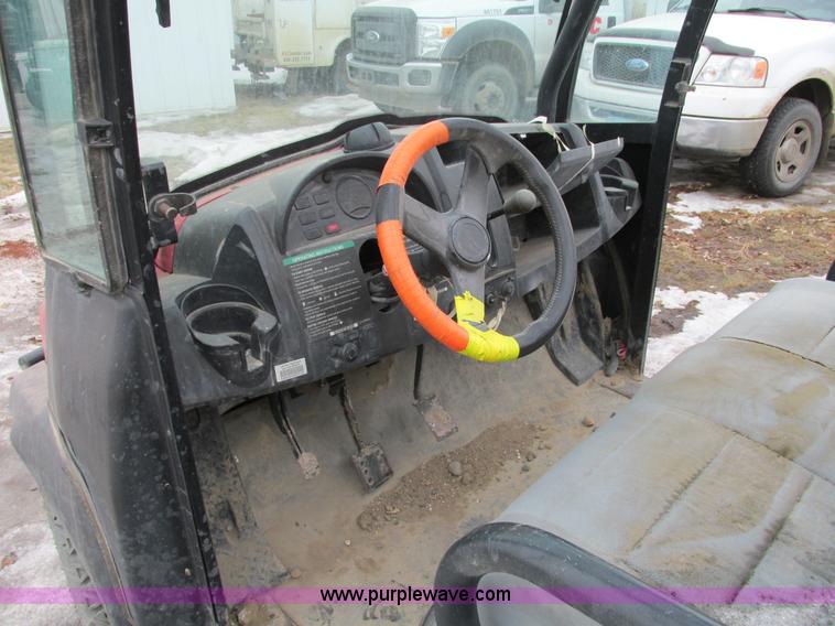 image for item AH9998 2007 Club Car XRT 1550G utility vehicle