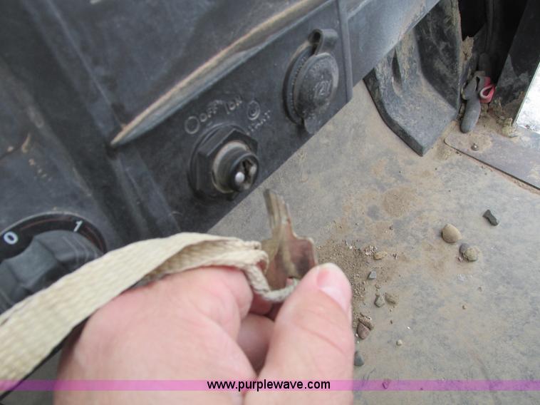 image for item AH9998 2007 Club Car XRT 1550G utility vehicle