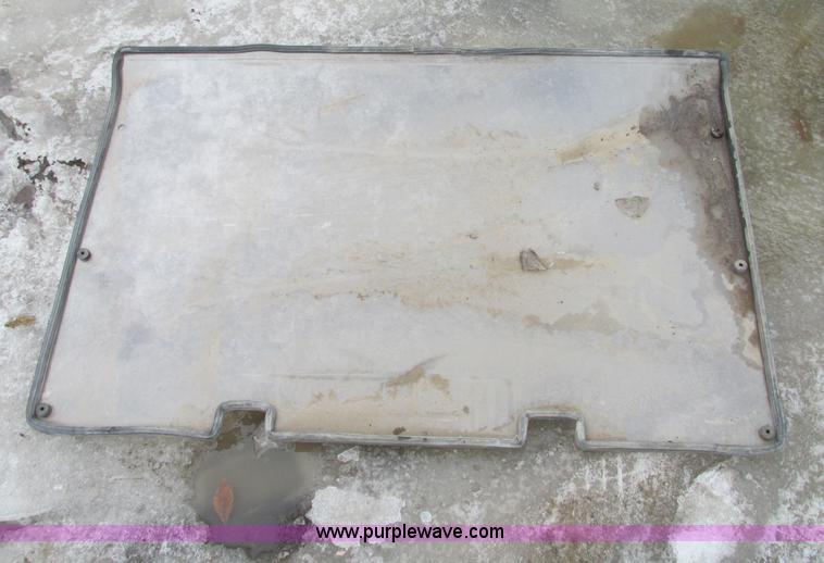 image for item AH9998 2007 Club Car XRT 1550G utility vehicle