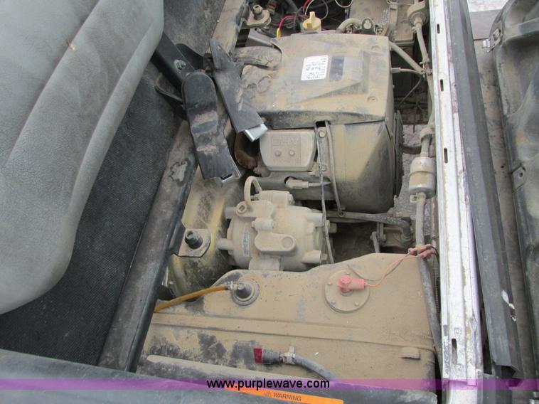 image for item AH9998 2007 Club Car XRT 1550G utility vehicle