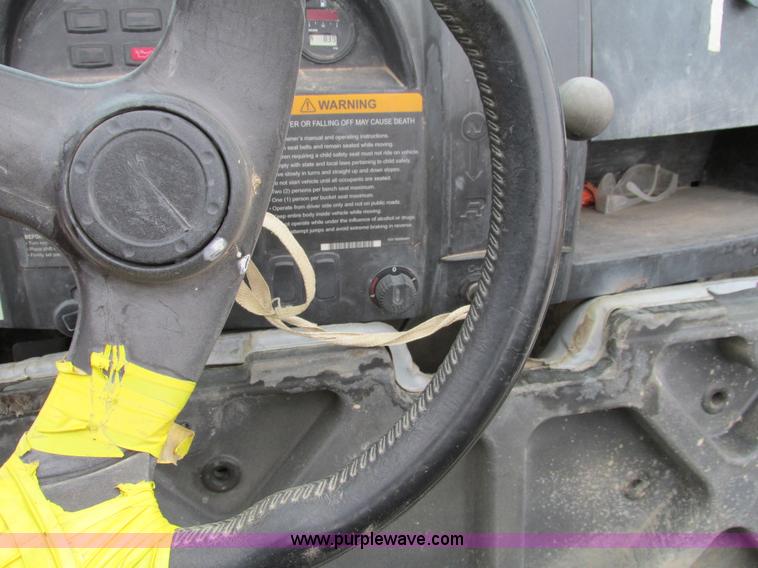 image for item AH9998 2007 Club Car XRT 1550G utility vehicle