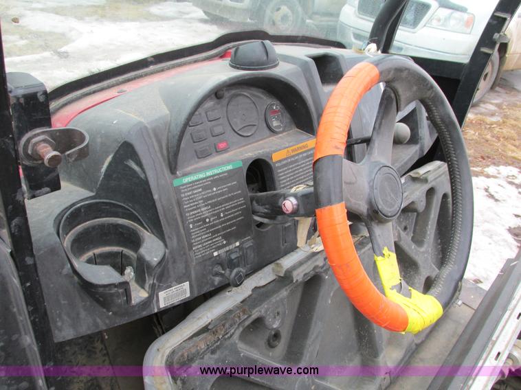 image for item AH9998 2007 Club Car XRT 1550G utility vehicle