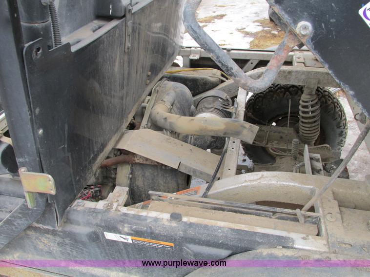 image for item AH9998 2007 Club Car XRT 1550G utility vehicle