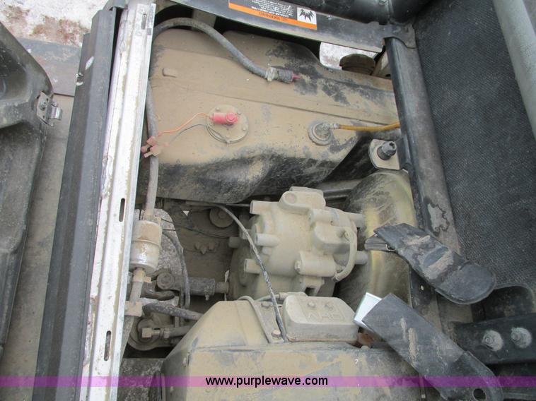 image for item AH9998 2007 Club Car XRT 1550G utility vehicle