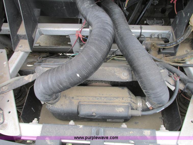 image for item AH9998 2007 Club Car XRT 1550G utility vehicle