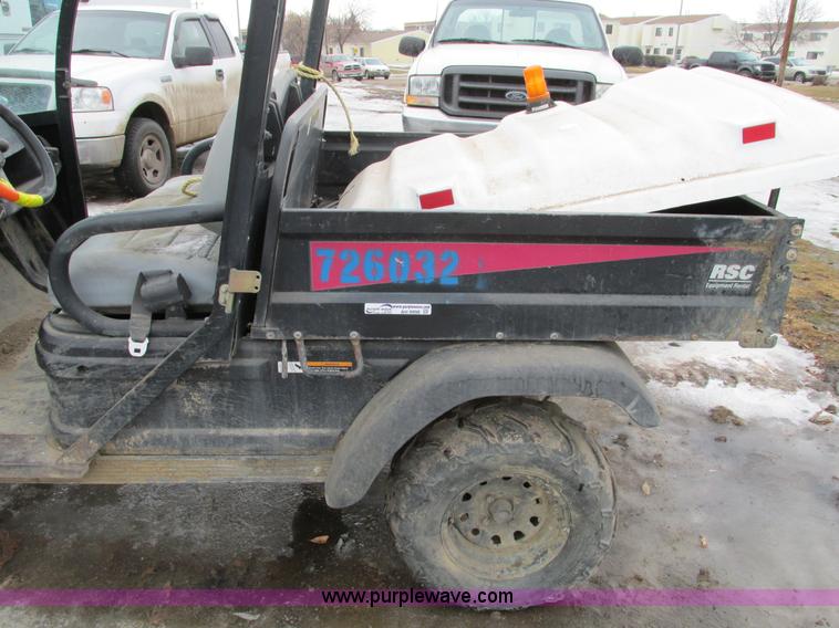 image for item AH9998 2007 Club Car XRT 1550G utility vehicle