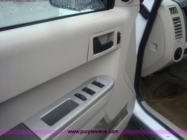 image for item B1855 2008 Ford Escape XLT SUV
