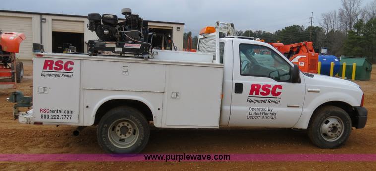 image for item B4645 2006 Ford F350 XL Super Duty service truck