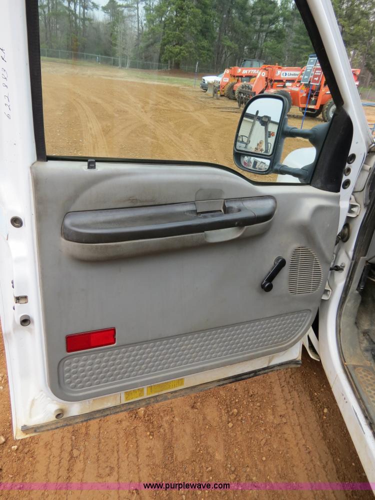 image for item B4645 2006 Ford F350 XL Super Duty service truck