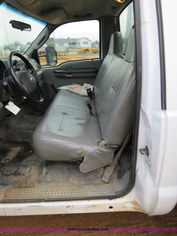 image for item B4645 2006 Ford F350 XL Super Duty service truck