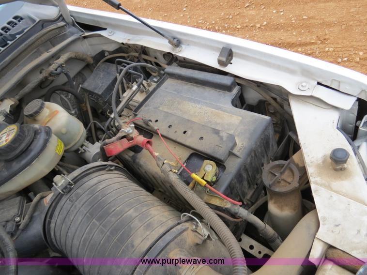 image for item B4645 2006 Ford F350 XL Super Duty service truck