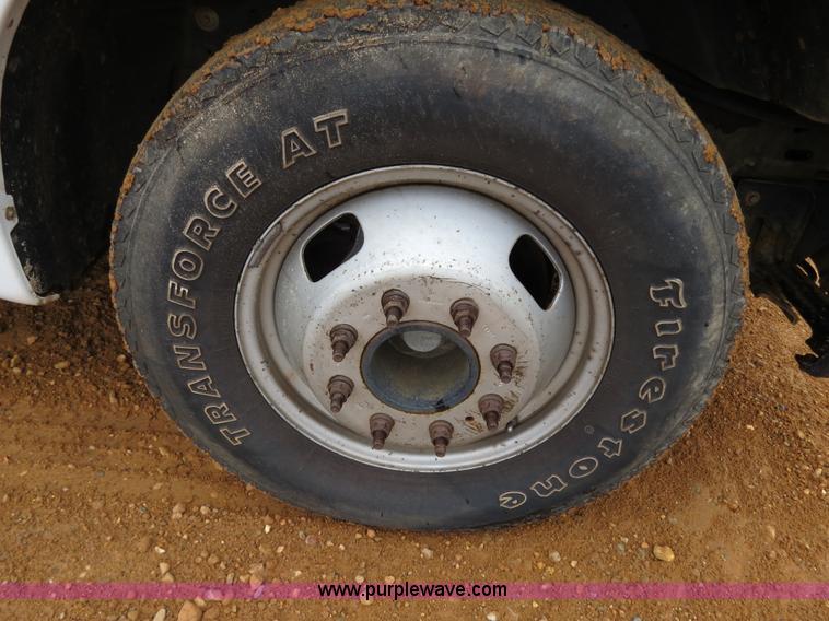 image for item B4645 2006 Ford F350 XL Super Duty service truck