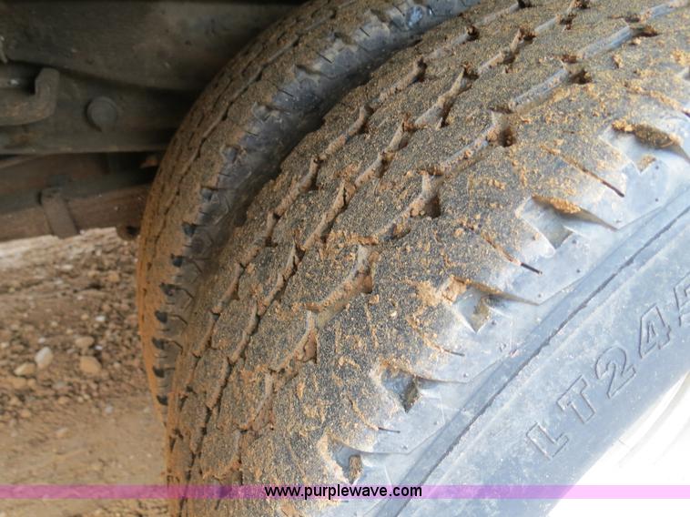 image for item B4645 2006 Ford F350 XL Super Duty service truck