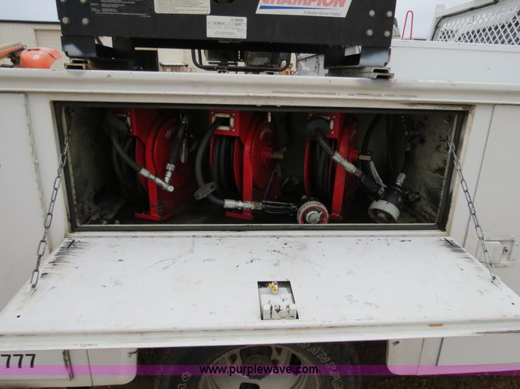 image for item B4645 2006 Ford F350 XL Super Duty service truck