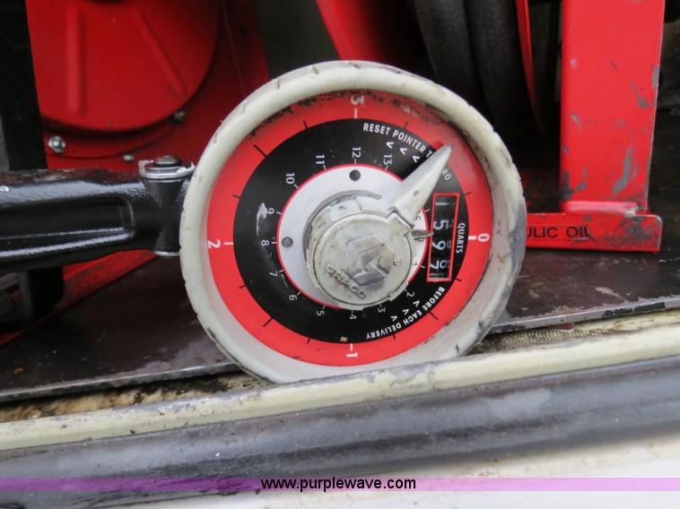 image for item B4645 2006 Ford F350 XL Super Duty service truck