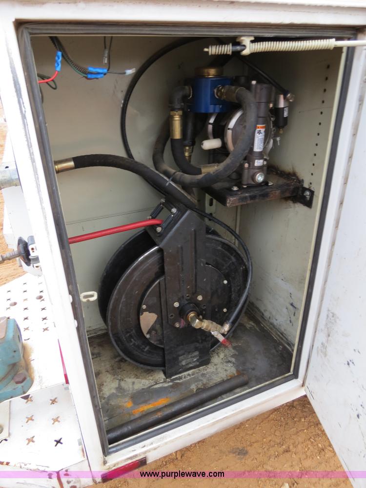 image for item B4645 2006 Ford F350 XL Super Duty service truck