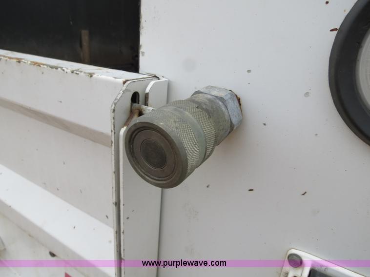 image for item B4645 2006 Ford F350 XL Super Duty service truck