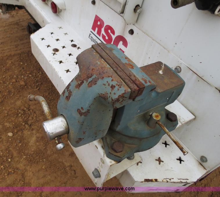 image for item B4645 2006 Ford F350 XL Super Duty service truck