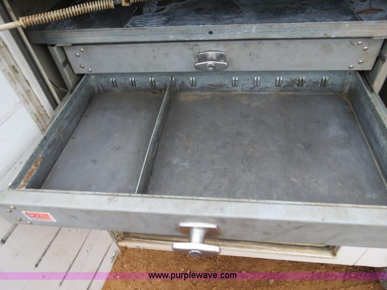 image for item B4645 2006 Ford F350 XL Super Duty service truck