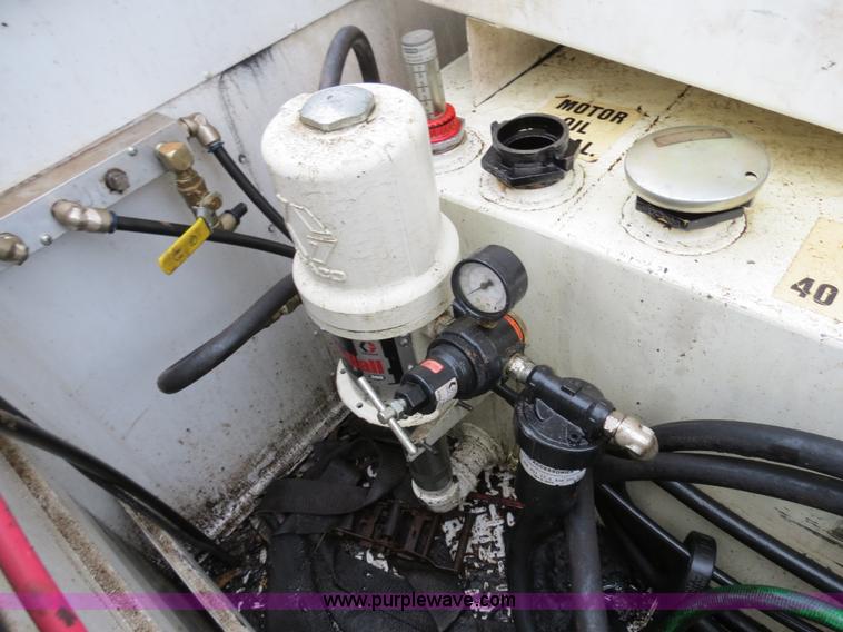 image for item B4645 2006 Ford F350 XL Super Duty service truck