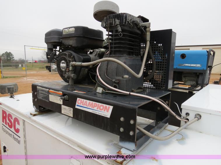 image for item B4645 2006 Ford F350 XL Super Duty service truck